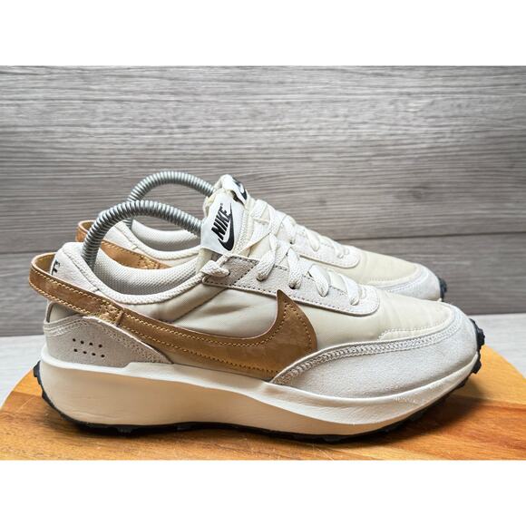 Nike Waffle Debut Ess White Light Orewood Brown Gold FD0555-100 Women's 8.5 - Picture 1 of 11